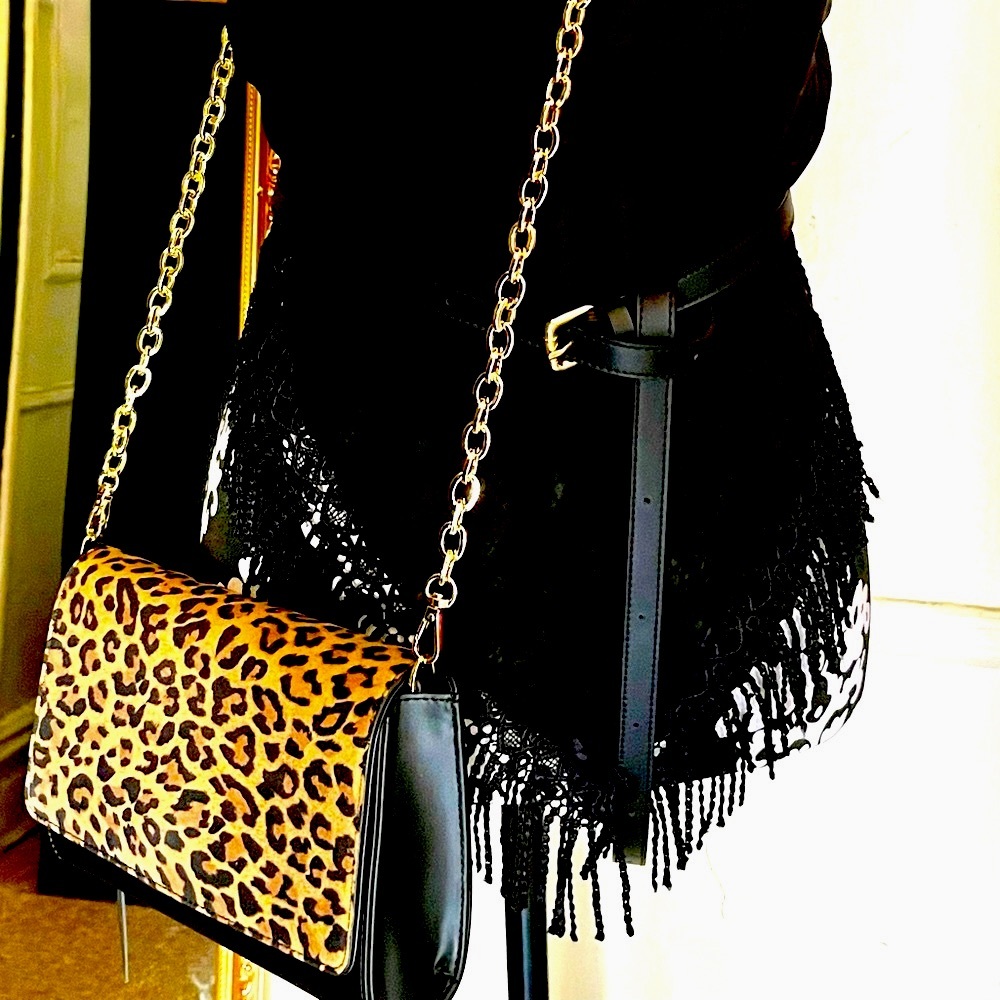 3 on  1 / Leopardo / Black